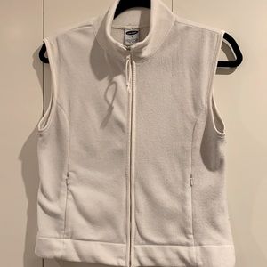 White Warm Vest w Zipper Front and Zipper Pockets Gently Worn